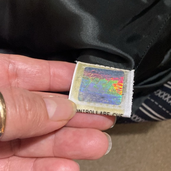 Beautiful, vesace blazer, no lowballs - Picture 8 of 12